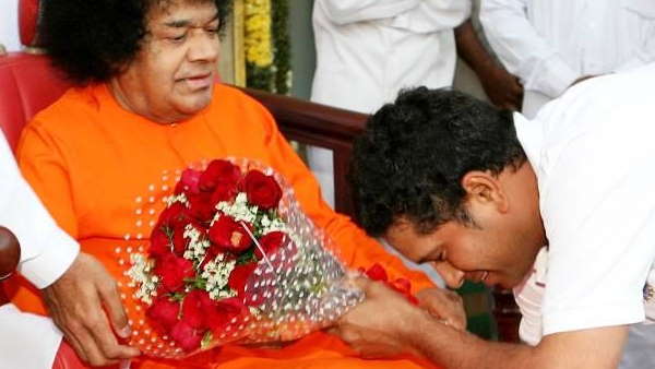 सत्य साईं बाबा को भगवान की तरह मानते हैं सचिन