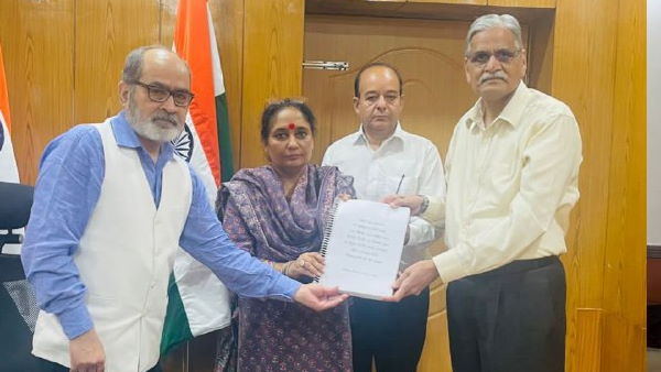 समिति ने 20 दिन में अपनी रिपोर्ट सौंप दी