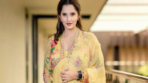अनारकली सेट में सानिया बेहद खूबसूरत लग रही थीं अनारकली सेट में सानिया बेहद खूबसूरत लग रही थीं
