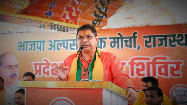 वसुंधरा राजे की भूमिका पर उठे सवाल