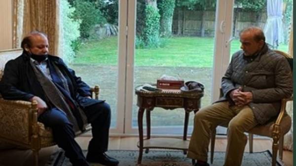 नवाज शरीफ का फैसला चलता है पार्टी में नवाज शरीफ का फैसला चलता है पार्टी में