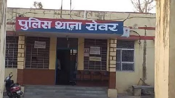  पुलिस ने ड्राइवर की हिम्‍मत की तारीफ की।