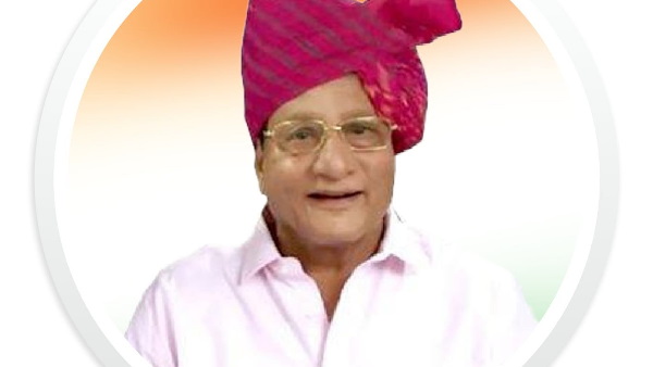 50 साल की राजनीति में कभी पार्टी के अनुशासन को नहीं तोड़ा 50 साल की राजनीति में कभी पार्टी के अनुशासन को नहीं तोड़ा