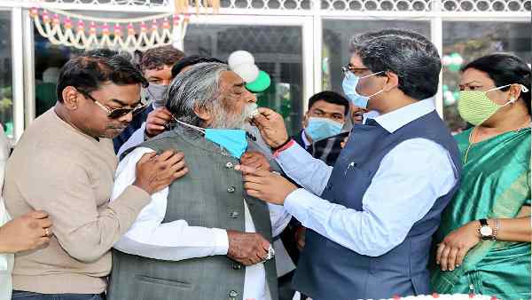 दुर्गा सोरेन के निधन की वजह से हेमंत सोरेन को मिला मौका