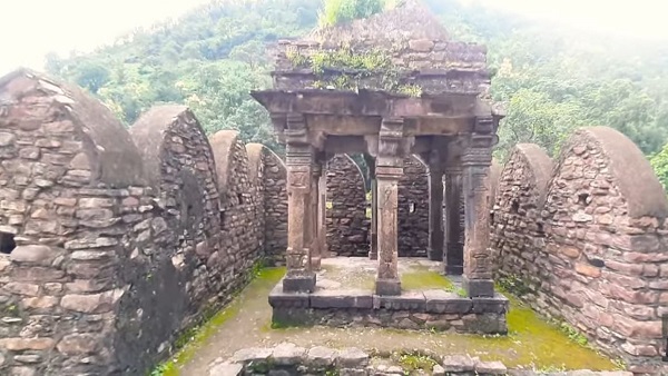 सिंगौरगढ़ स्थित वीरांगना दुर्गावती रानीमहल 