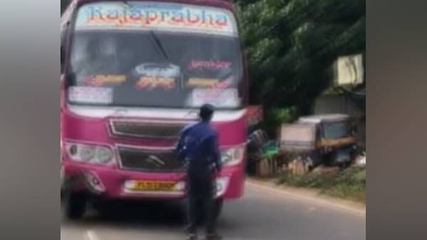 बच्चों के हित में खड़ा हुए प्रिंसिपल