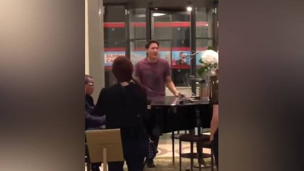 गुस्साई महिला टीचर में ट्रूडो को बताया ड्रामा टीचर 