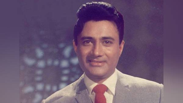 लड़कियों की दीवानगी के बीच कोर्ट 