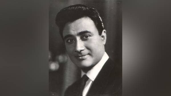 जिसने भी देखा, हार बैठा दिल