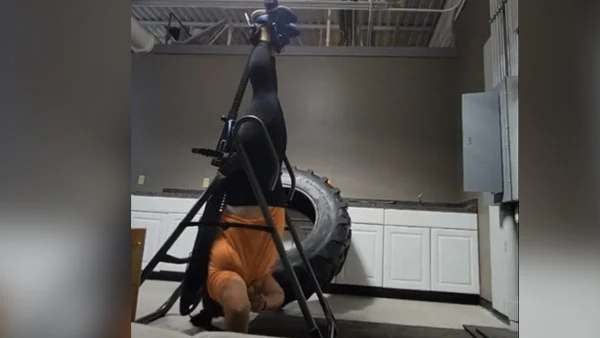 सोशल मीडिया पर वीडियो वायरल सोशल मीडिया पर वीडियो वायरल