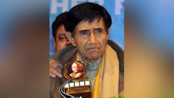 देव आनंद की आत्मकथा 'रोमांसिंग विद लाइफ' 