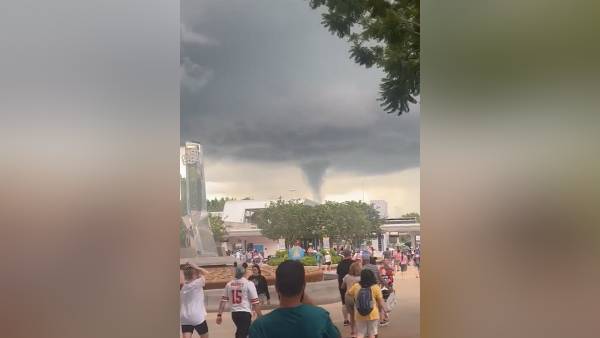 वॉल्ट डिज़नी वर्ल्ड में फ़नल