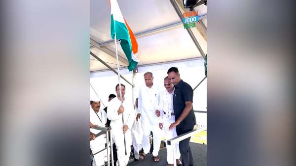 भाजपा-RSS तिरंगे को निजी संपत्ति मानते हैं