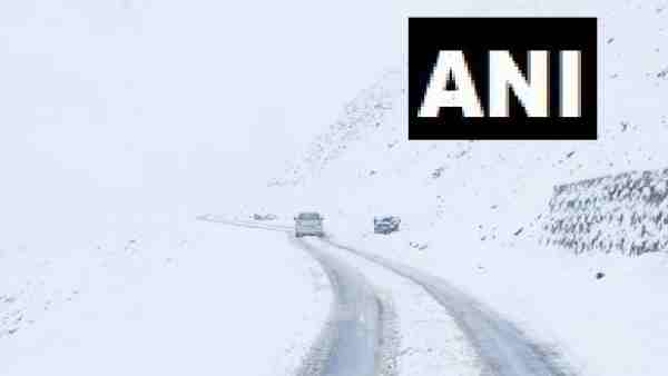हिमाचल प्रदेश में हुई बर्फबारी
