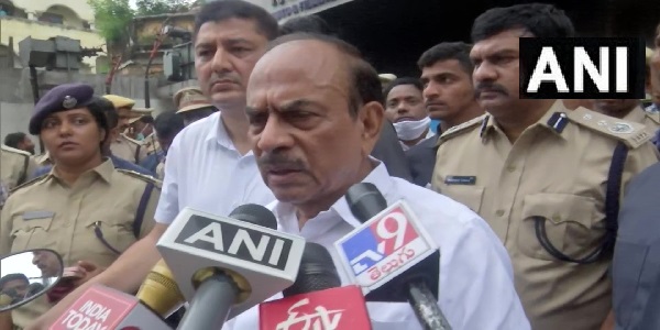 भागने की कोशिश कर रहे कुछ लोगों की कमरे में जलकर हुई मौत