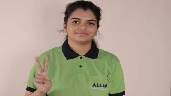 शिक्षक की बेटी हैं नीट यूजी की टॉपर तनिष्का
