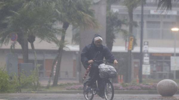 जापान में तूफान