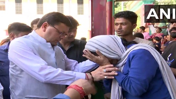 60 घर जलमग्न