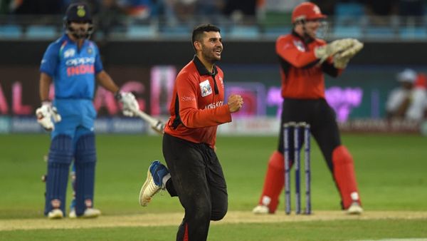 मुंबई से हैं किंचित