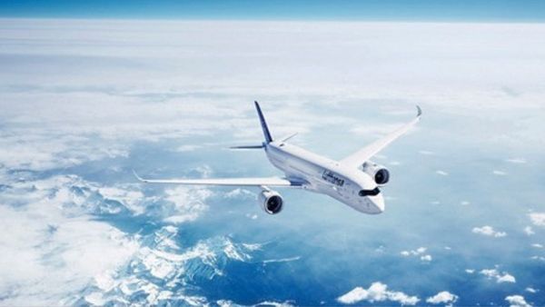 दिल्ली एयरपोर्ट पर लगी भीड़