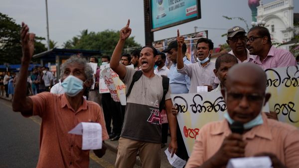 गरीब बच्चों की हालत और खराब