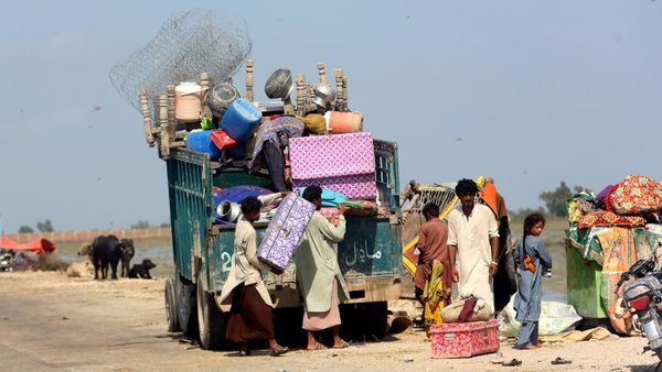 बनाए गये हैं कई राहत शिविर