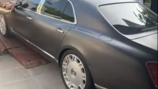 कई हफ्ते पहले हुई थी कार चोरी