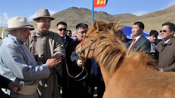 यात्रा पर चीन की कड़ी नजर