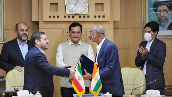 काफी महत्वपूर्ण है बंदरगाह प्रोजेक्ट