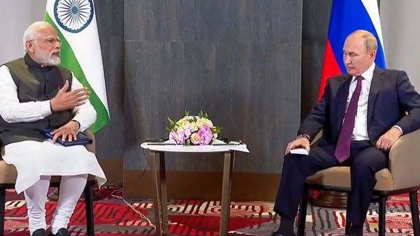 क्या बदल रही है विदेश नीति?