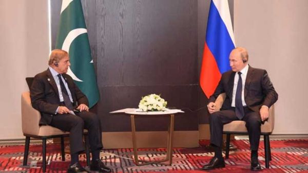 SCO समिट में पुतिन-शरीफ के बीच हो रही थी वार्ता