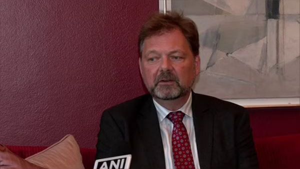 भारतीय छात्रों को जल्दी मिले वीजा भारतीय छात्रों को जल्दी मिले वीजा