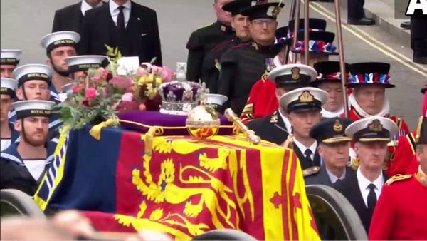 एलिजाबेथ के राजकीय संस्कार से अधिक खर्च