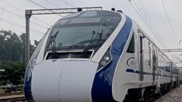 नई ट्रेन को प्रधानमंत्री नरेंद्र मोदी हरी झंडी दिखाएंगे