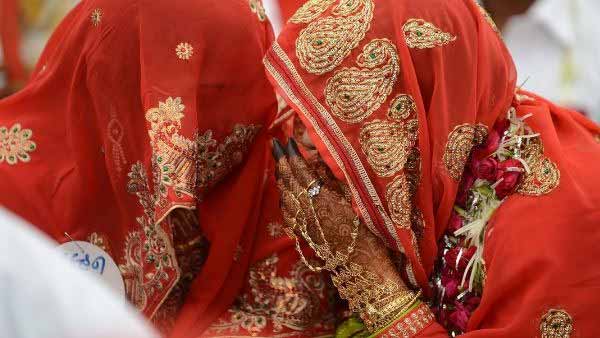 अधेड़ दूल्हा देखकर बुआ को आ गया गुस्सा