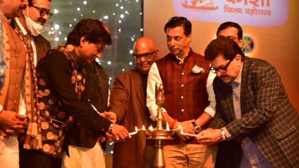 काशी फिल्म फेस्टिवल में उन्होंने लोगों को खूब हंसाया