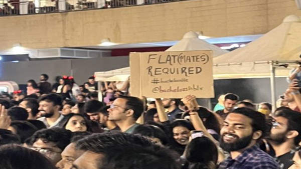 वायरल पोस्ट पर लोगों के मजेदार रिएक्शन