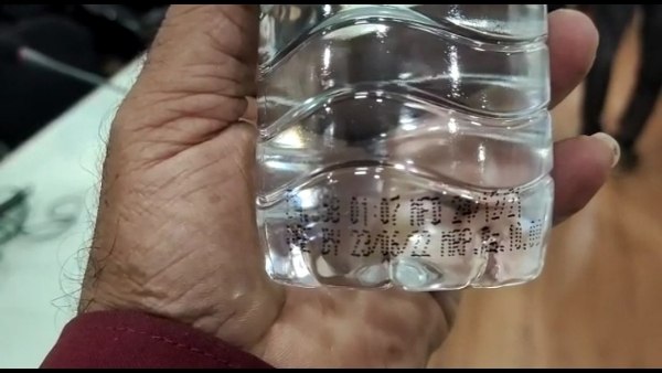 प्यास लगने पर सदस्यों ने पिया पानी