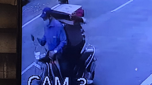 मनीषा मार्केट में आइसक्रीम की दुकान से की ठगी मनीषा मार्केट में आइसक्रीम की दुकान से की ठगी