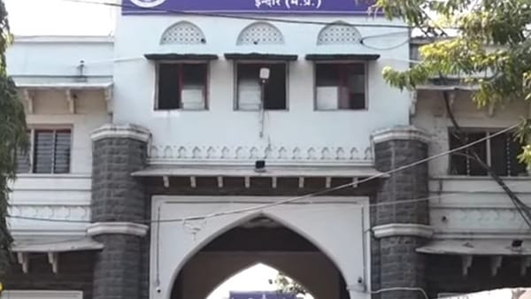 लोगों को ऐसे अपने जाल में फंसा था था युवक 