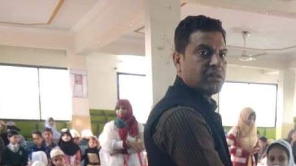 स्कूल संचालक ने बच्चे को धमकी भी दी