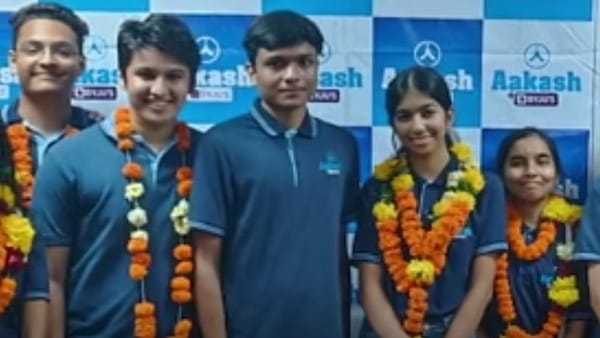 सानिका ने रोशन किया इंदौर का नाम 