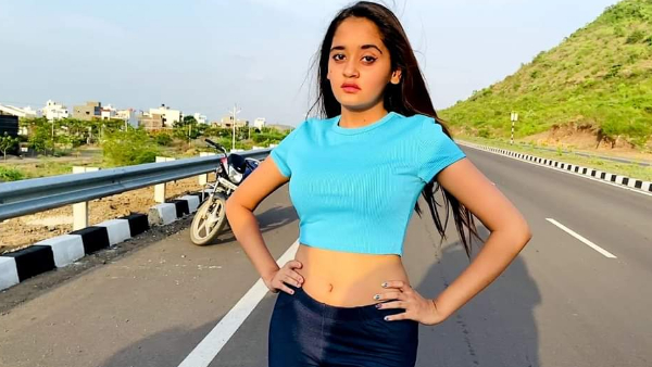 अभी 2 दिन पहले ही यूट्यूब पर बनाया था अपने मम्मी पापा के मैरिज एनिवर्सरी का वीडियो अभी 2 दिन पहले ही यूट्यूब पर बनाया था अपने मम्मी पापा के मैरिज एनिवर्सरी का वीडियो