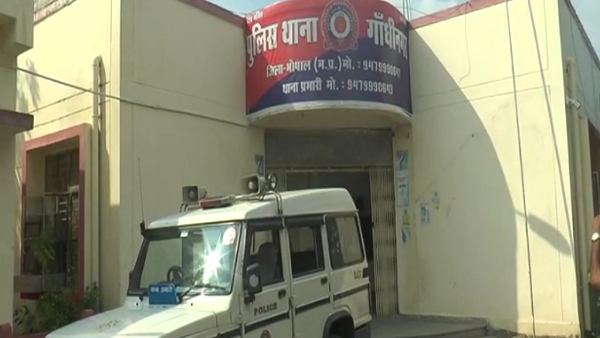 बच्चे को मारने के बाद पिता हो गया था फरार
