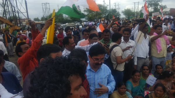 पूरे प्रदेश से 10 हजार ज्यादा शिक्षक होने वाले थे शामिल