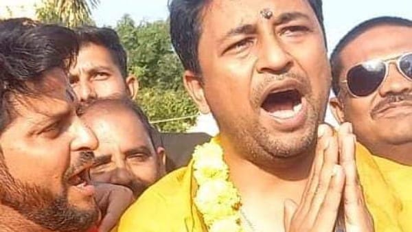 इंदौर में चल रही है क्रिकेट सीरीज 