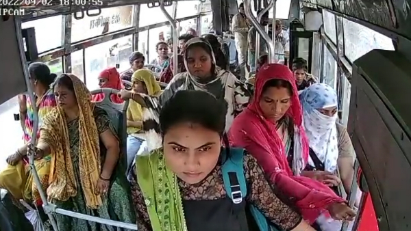 बसों में लगी CCTV कैमरे से हुआ खुलास