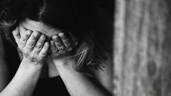 रात भर मदद की गुहार लगाती रही पत्नी