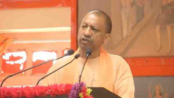 महिलाओं के लिए चलाई जारी योजनाओं के बारे में बताया