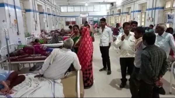 55 लोगों ने मिलकर महिला के साथ की हरकत 55 लोगों ने मिलकर महिला के साथ की हरकत